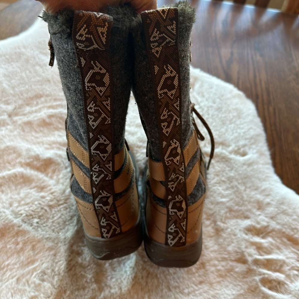 Merrel snow boots - Picture 4 of 10